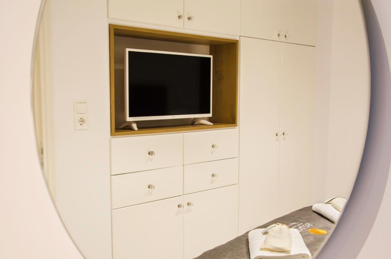 Talos Luxury Suites Kounoupidhianá 外观 照片